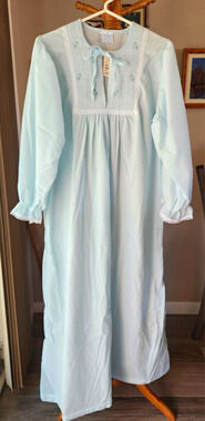 Vintage NWT Merville Light Blue Fleece Nightgown Quilted Yoke Large Deadstock